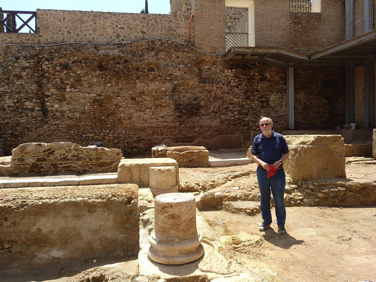 Sebastián Ramallo, en las excavaciones del pórtico del Teatro Romano de Cartagena