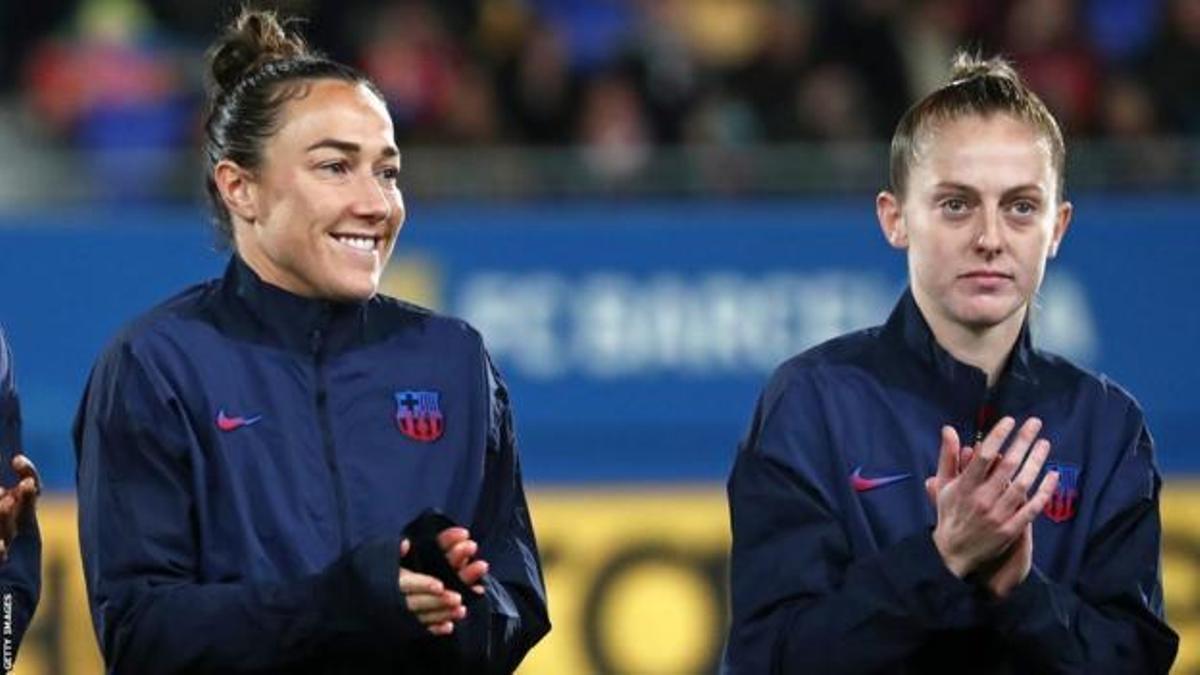 Lucy Bronze y Keira Walsh