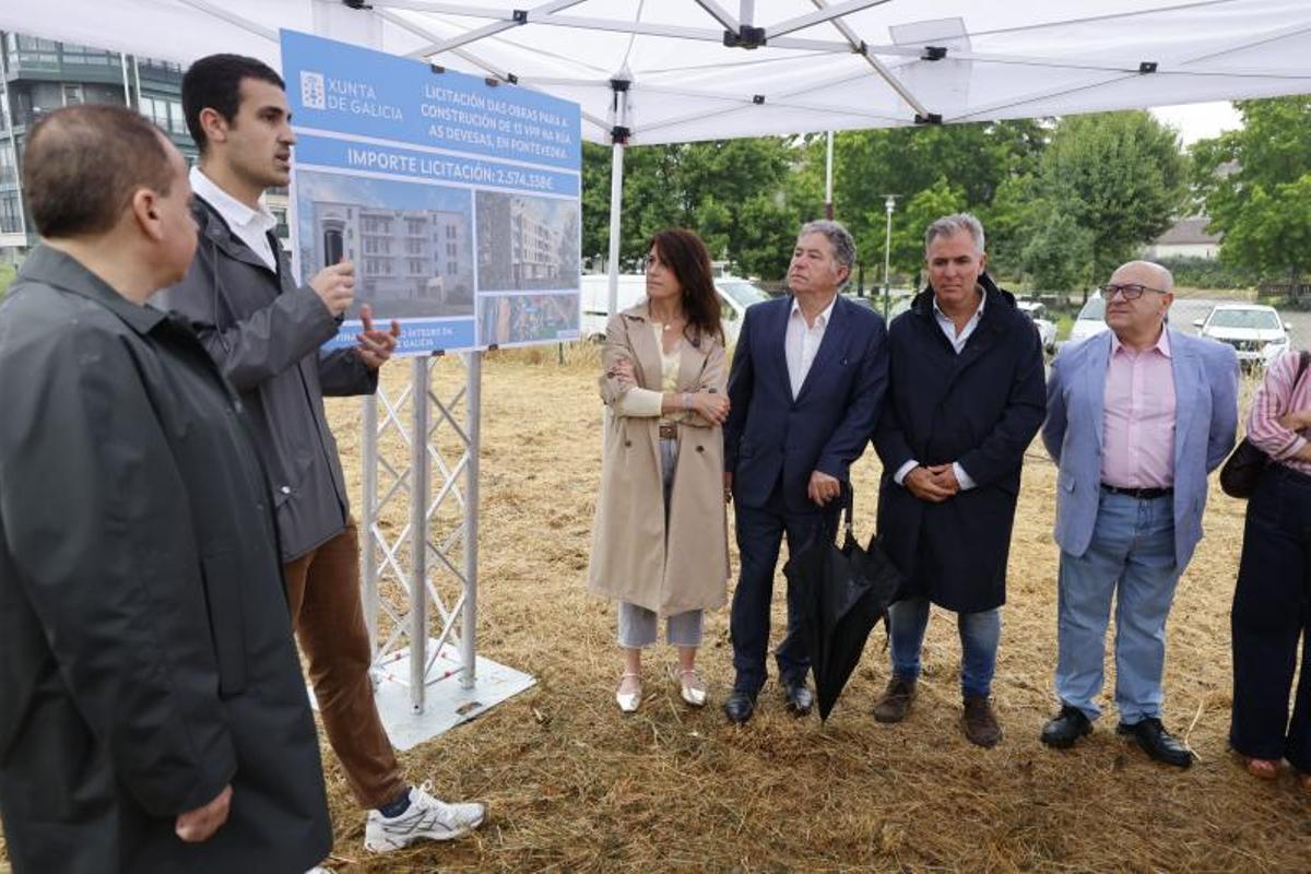 La presentación del proyecto de vivienda pública en As Devesas.