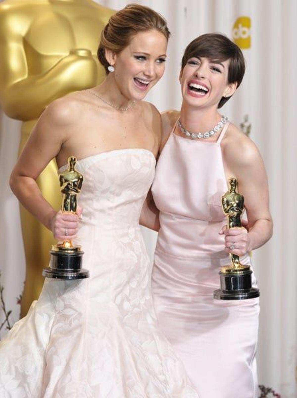 Jennifer Lawrence y Anne Hathaway