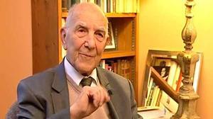 Indignació després de 94 anys de raó.