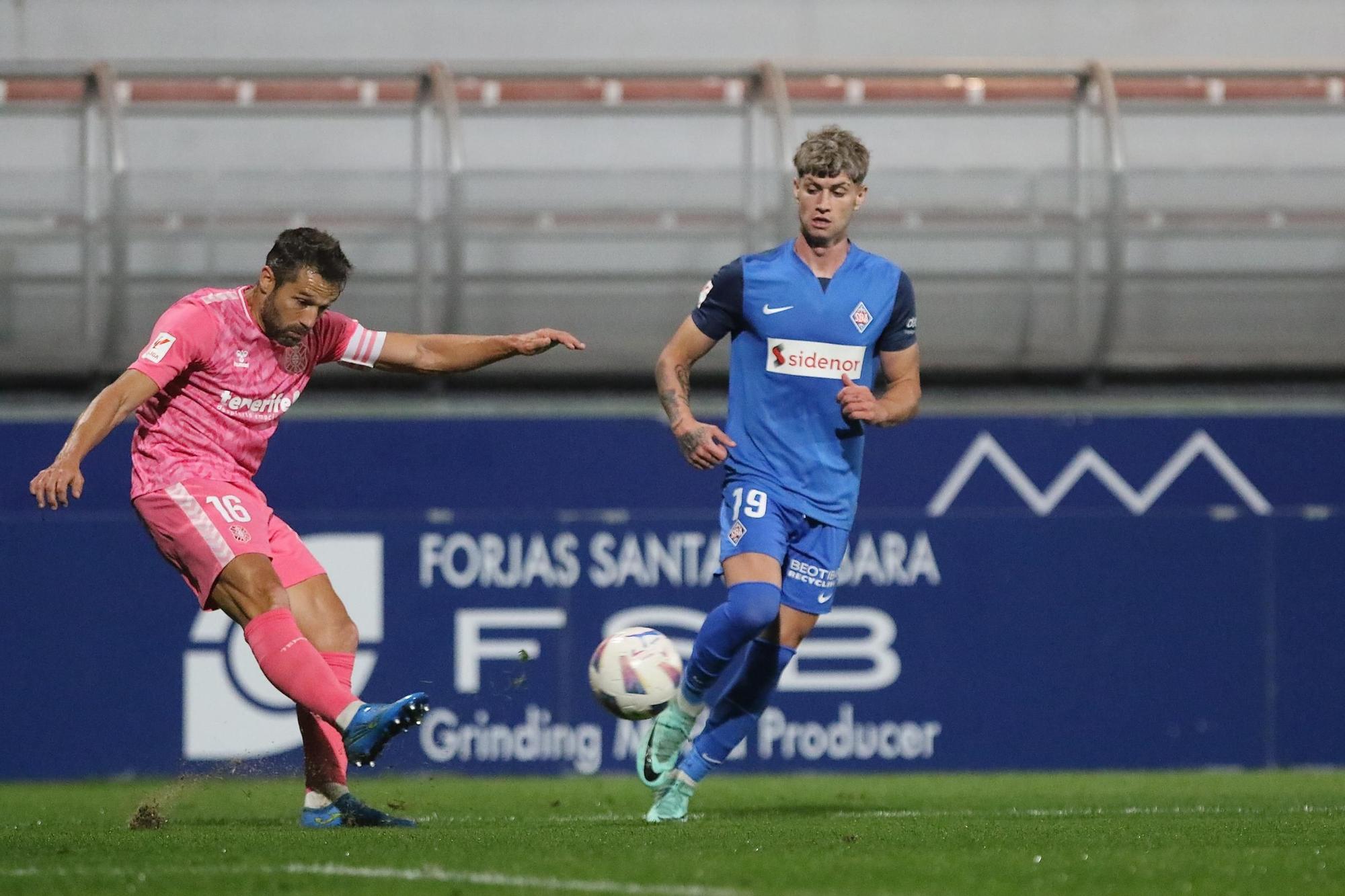 El partido SD Amorebieta - CD Tenerife, en imágenes