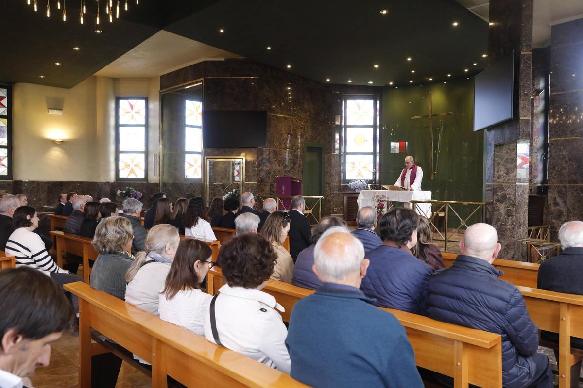 EN IMÁGENES: Multitudinario adiós a la química María Rosa Fernández, mujer del exrector Gotor