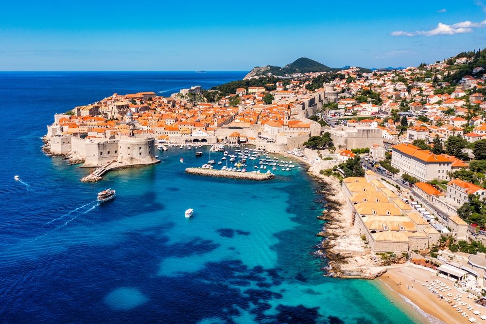 Panorámica de la ciudad amurallada de Dubrovnik, Croacia