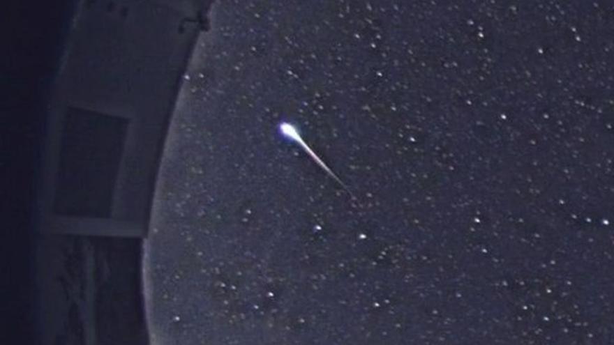 Un meteoro cruza el cielo de Canarias
