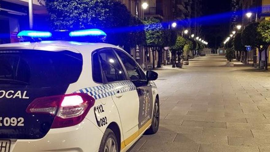 Un vehículo policial en una calle de Molina de Segura, en una foto de archivo.