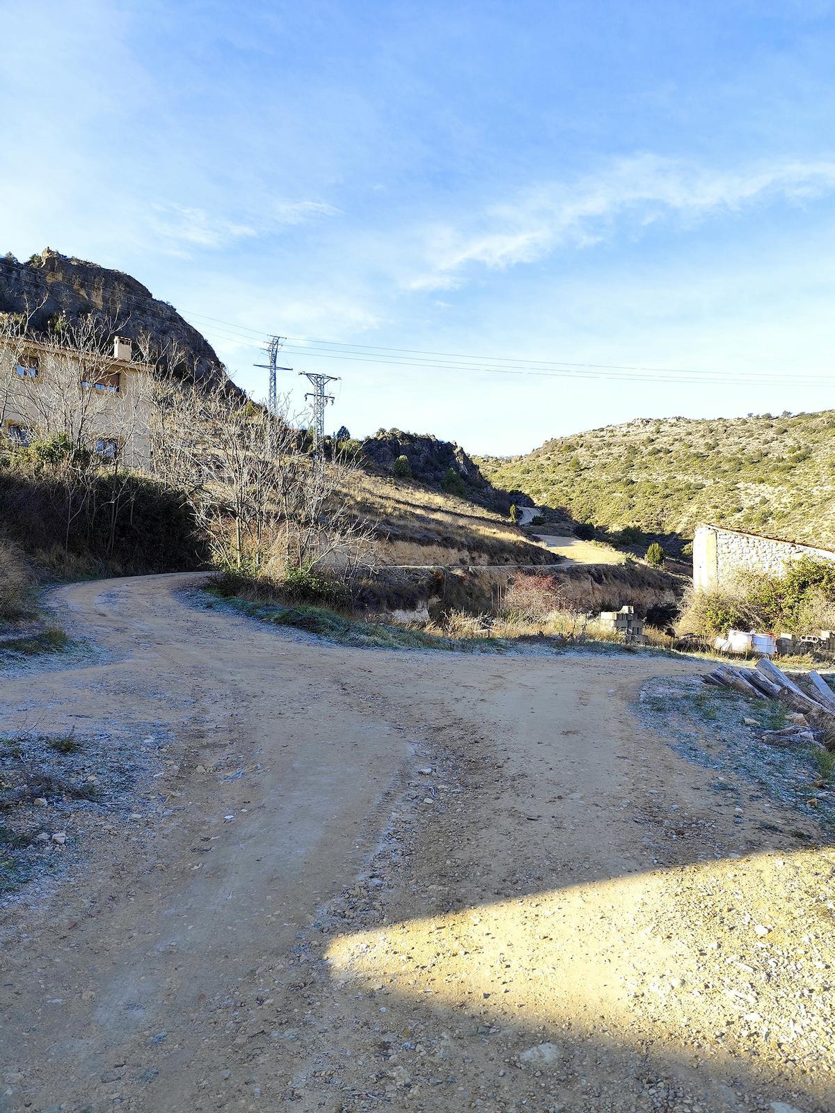 Uno de los caminos de Castielfabib.