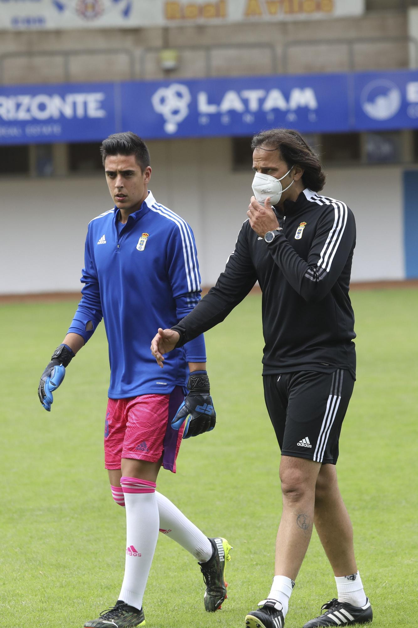 Las imágenes del partido del Oviedo contra el Avilés