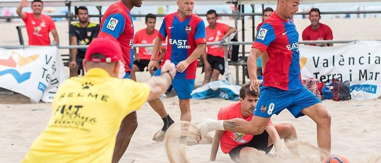 El Campeonato de España de Fútbol Playa aterriza en Alicante