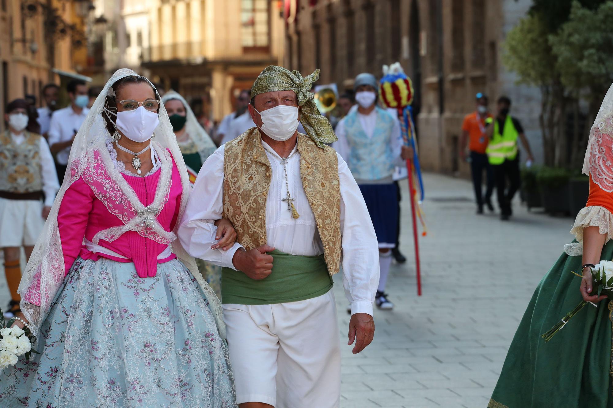 Búscate en la ofrenda por la calle caballeros de las 17:00 a las 18:00