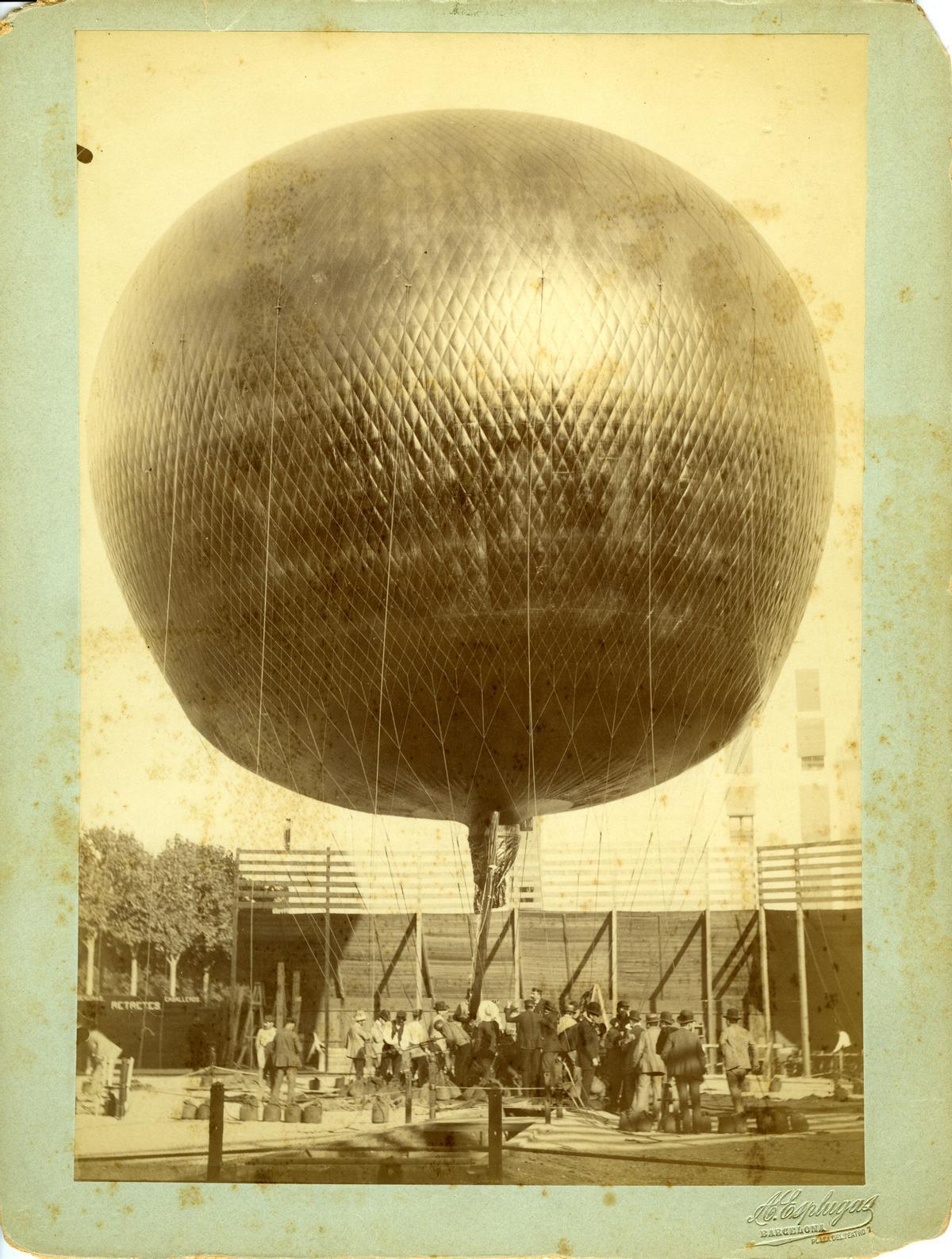 15 Exposició Universal de Bcn. Globus captiu, 1888. AFB. Antoni Esplugas.jpg