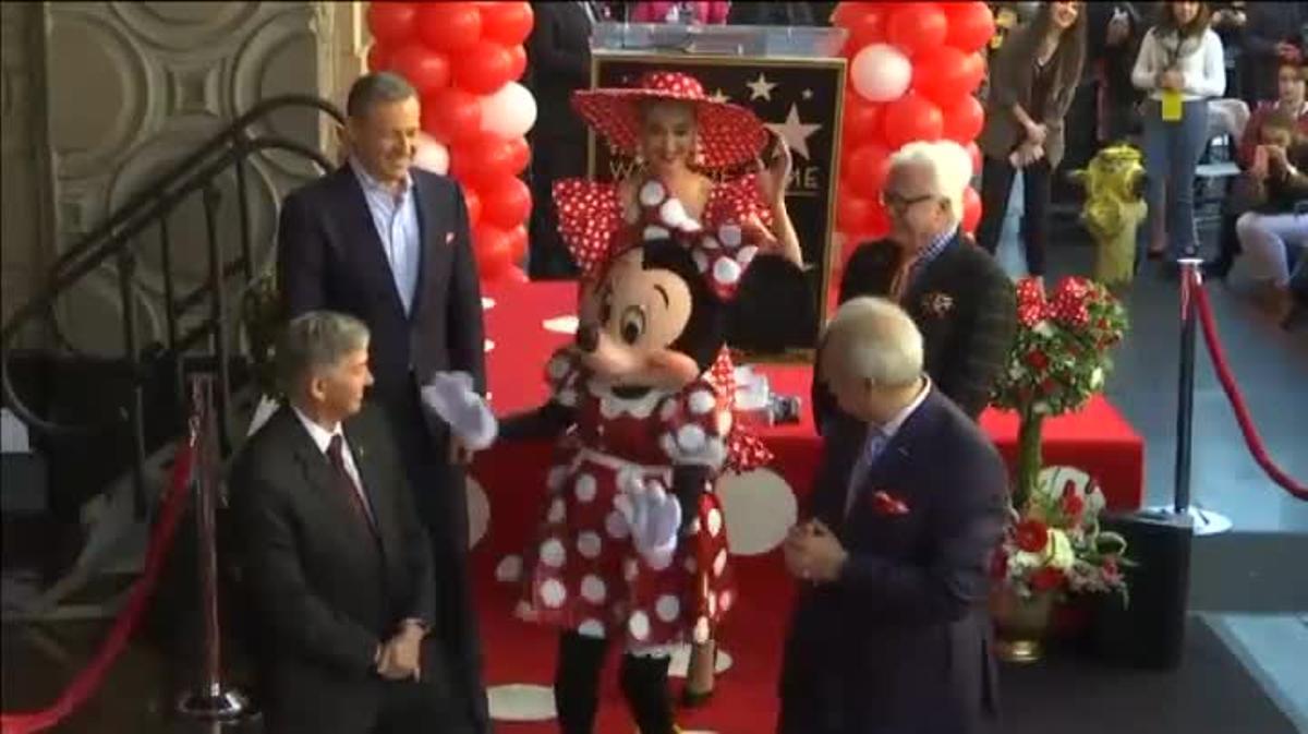 Minnie obtiene este reconocimiento 50 años después que su pareja animada Mickey.