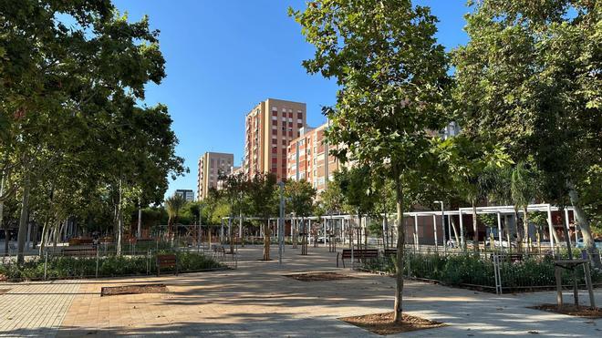 L’Hospitalet estrena parte de su futuro eje verde en el barrio de Santa Eulàlia