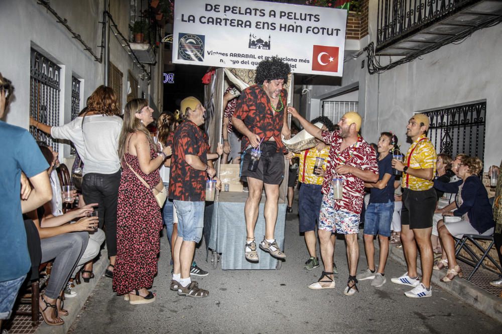 Desfile de la Nit de l'Olla de Benilloba.