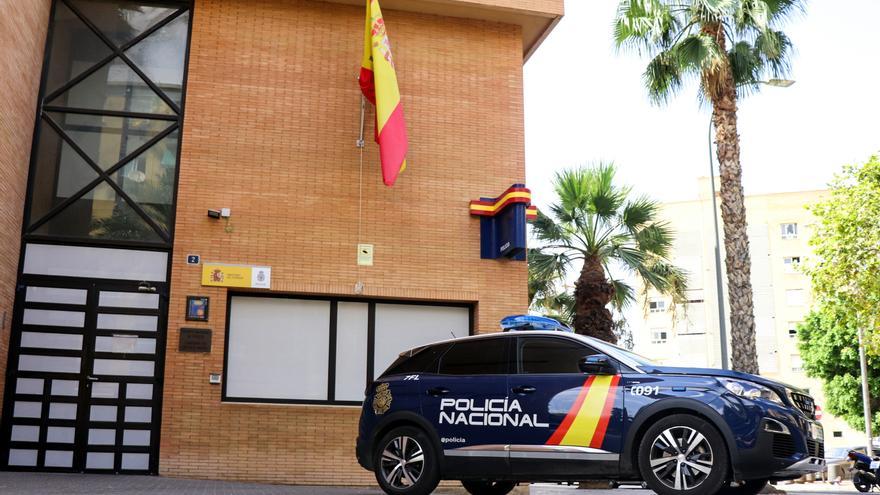 Dos detenidos por un &quot;timo de la estampita&quot; a una anciana en Alicante