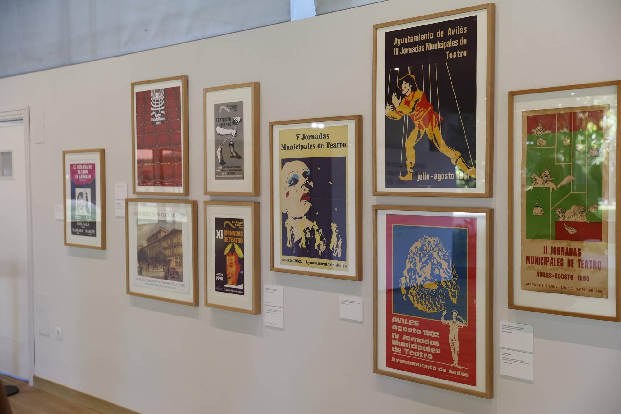 Exposición de carteles de teatro asturiano en el Muséu del Pueblu d'Asturies