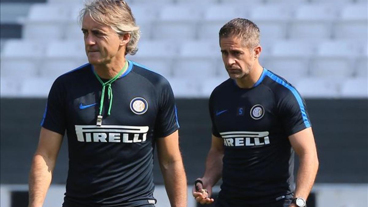 Sylvinho es el segundo de Mancini en el Inter