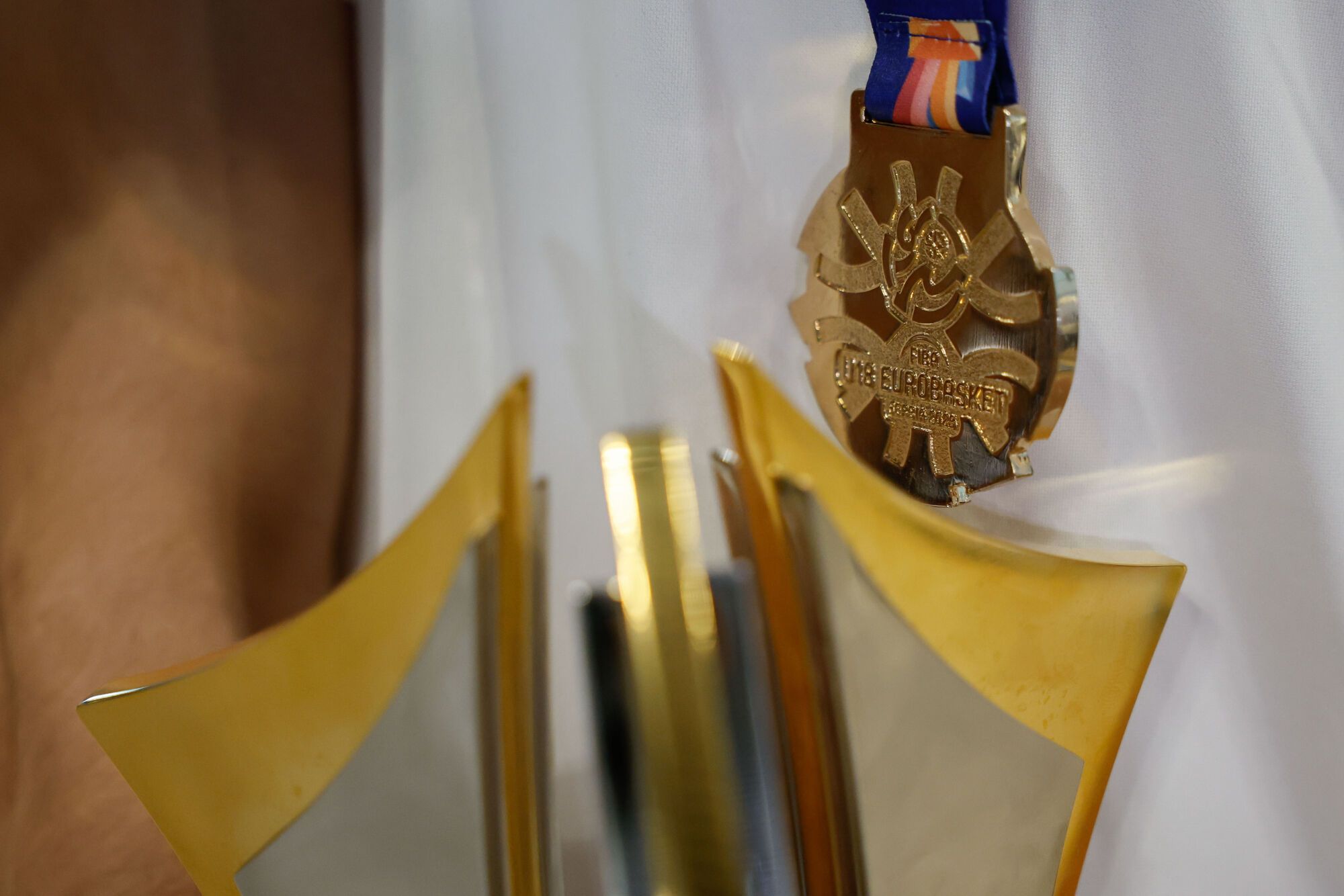 Guillermo del Pino regresa con el trofeo de campeón de Europa sub-18