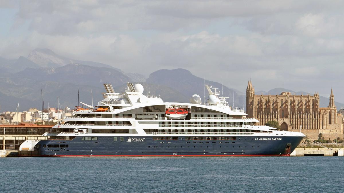 &#039;Le Jacques Cartier&#039;, atracado en Palma.