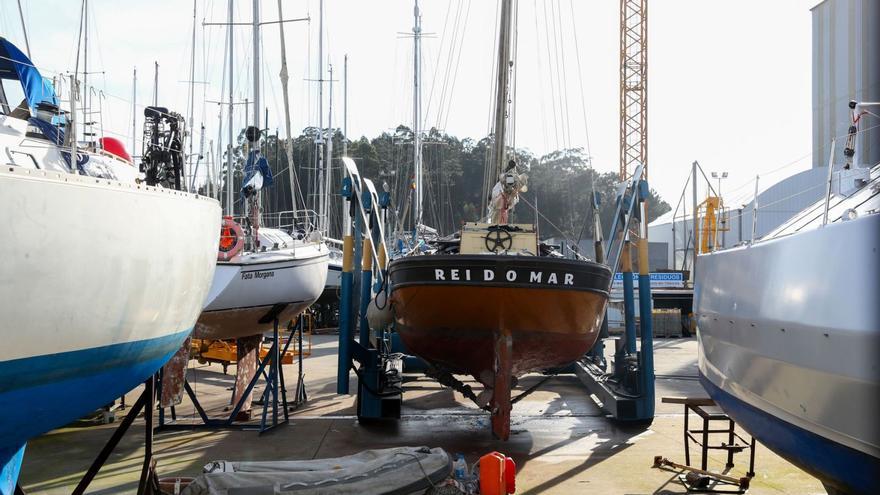 Portos busca fórmulas para habilitar un espacio de refugio para los barcos tradicionales en A Illa