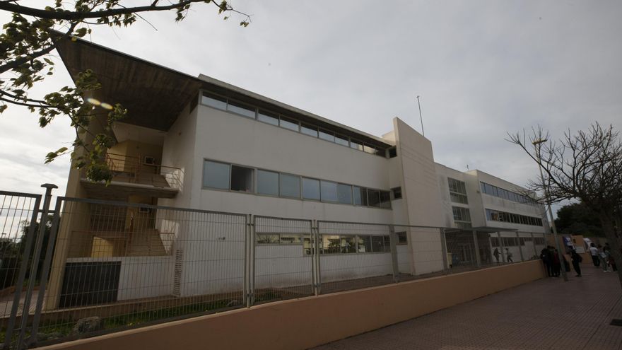 Carmen Ferrer prevé cubrir la demanda 0-3 en Santa Eulària con las obras que ya hay previstas