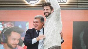 Joan Laporta y Gerard Piqué cuando el presidente del FC Barcelona anunció que el Camp Nou albergaría la Final Four de la Kings League