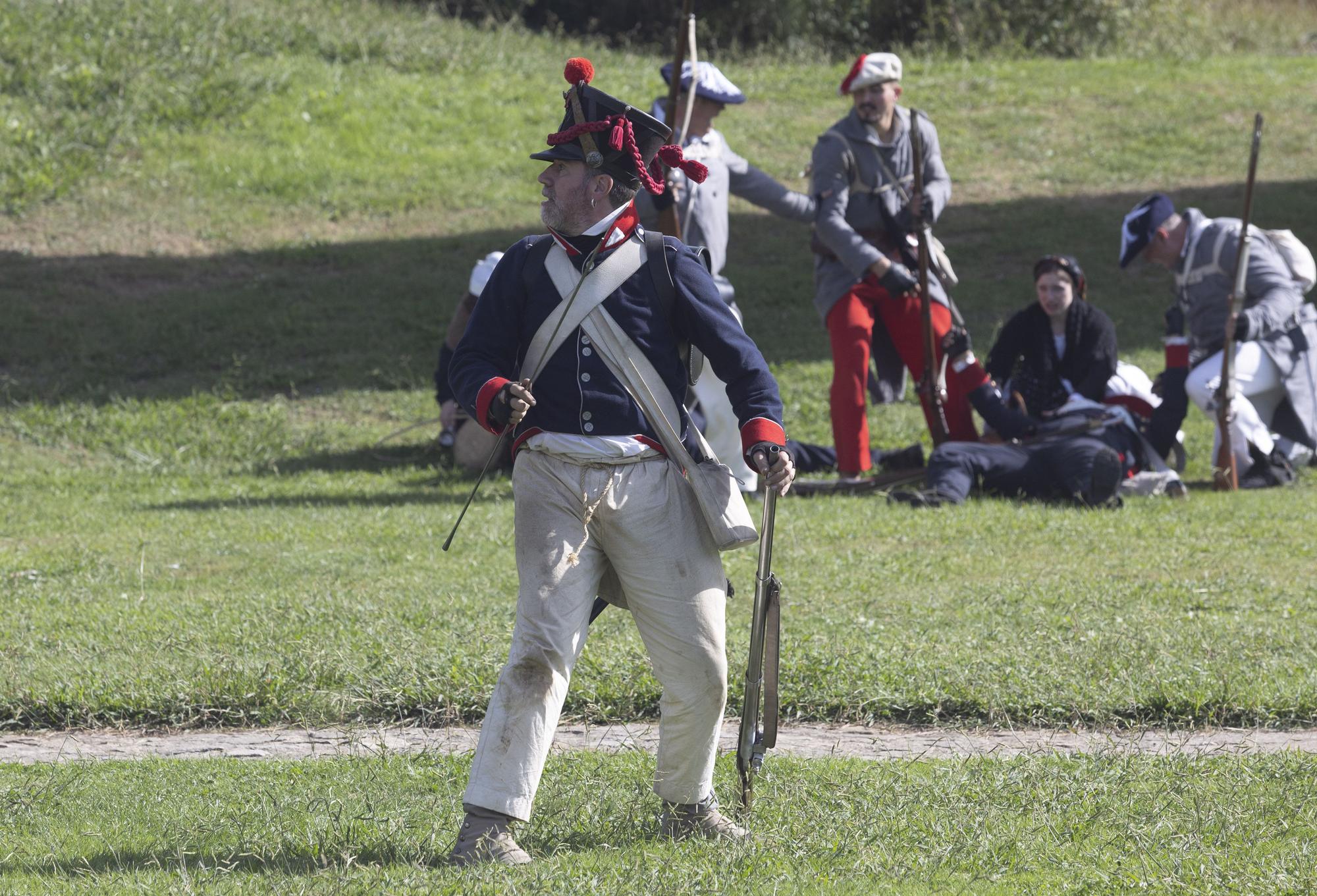 EN IMÁGENES: Así fue la recreación de la batalla del Desarme, en Oviedo