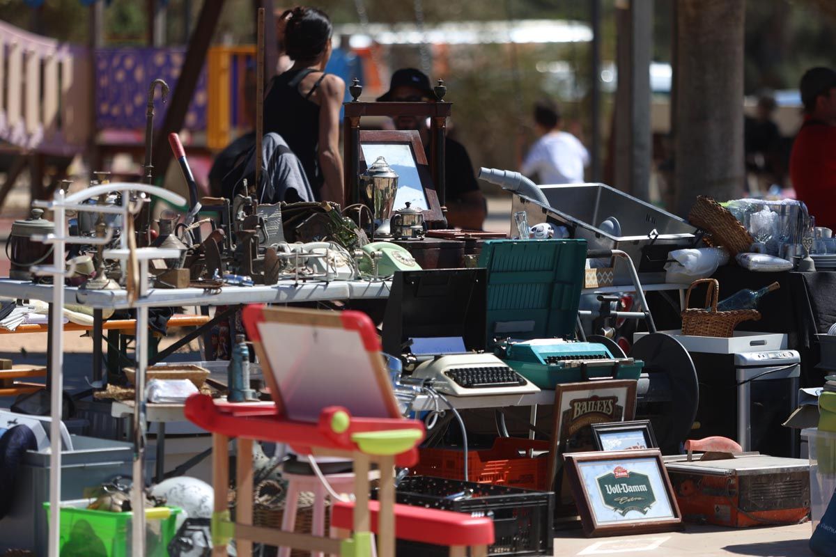 Las imágenes del mercadillo de segunda mano en Jesús