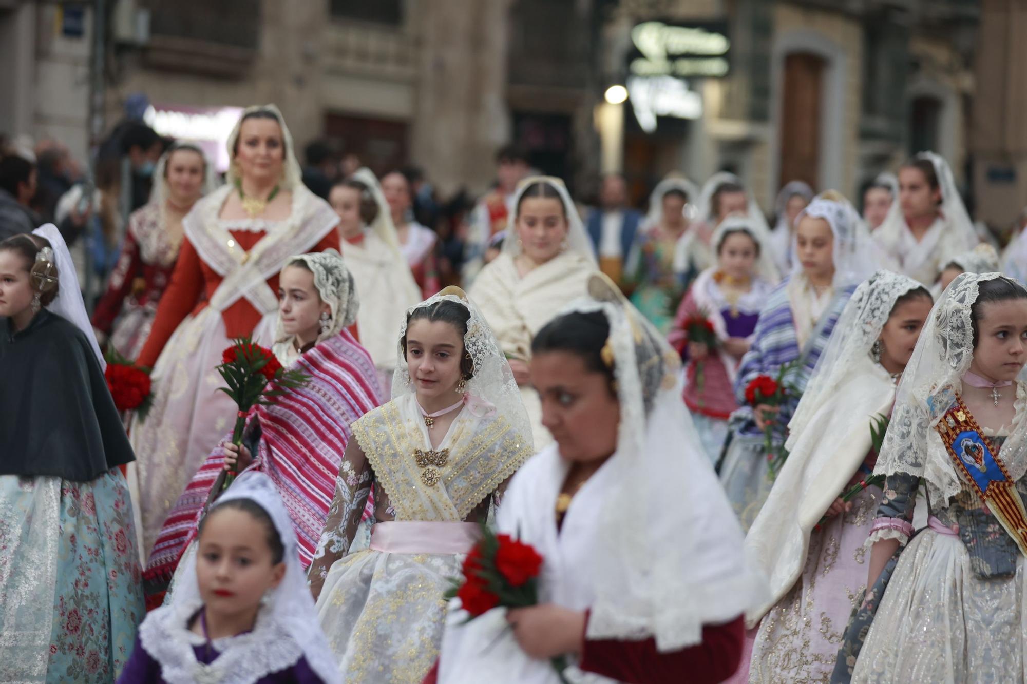 Búscate en el segundo día de ofrenda por la calle Quart (entre las 18:00 a las 19:00 horas)