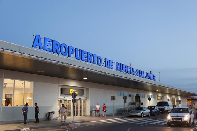 El aeropuerto de Murcia operó en 2023 más de 2.000 vuelos.