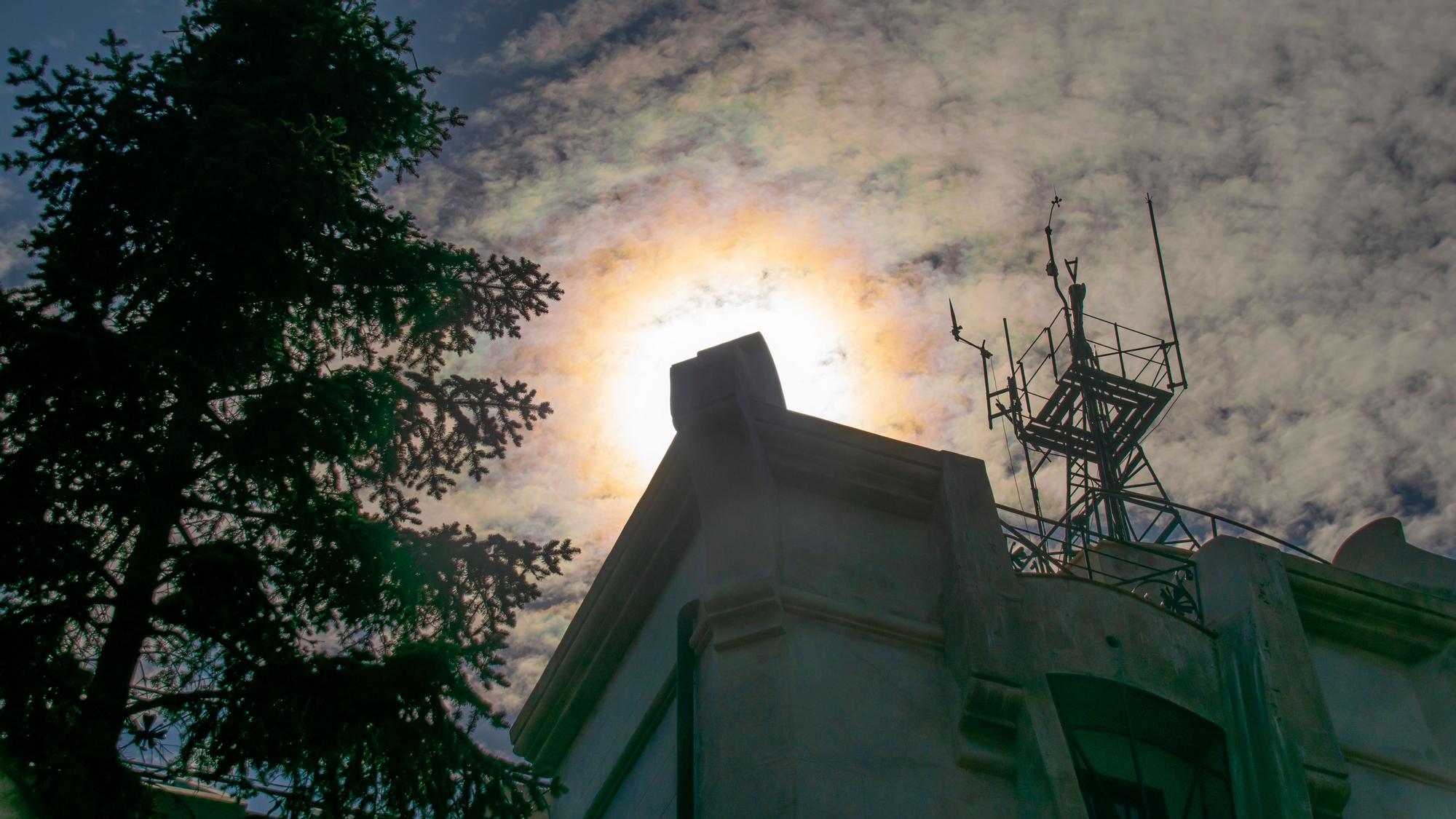 Corona solar que se ha podido contemplar este 23 de marzo al mediodía desde el Observatori Fabra.