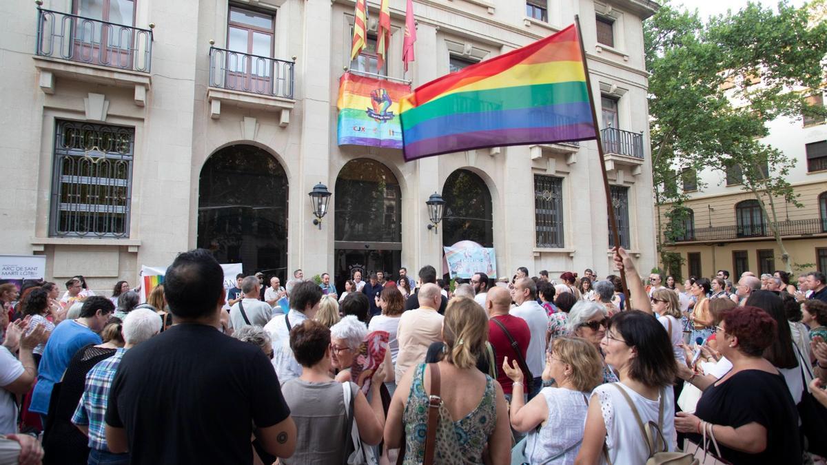 Imagen de archivo de una manifestación del Orgullo LGTBI+ en Xàtiva