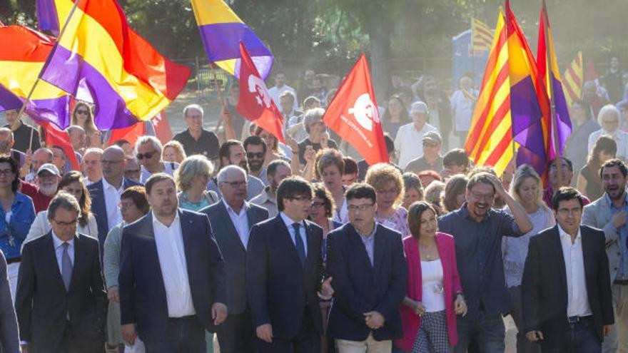 Nuet acude al TSJC arropado por el independentismo catalán