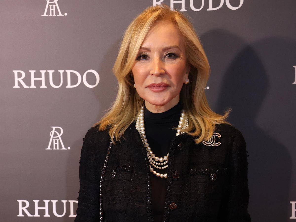 Carmen Lomana asiste a la inauguración del exclusivo restaurante Rhudo, a 29 de enero de 2024, en Madrid (España)