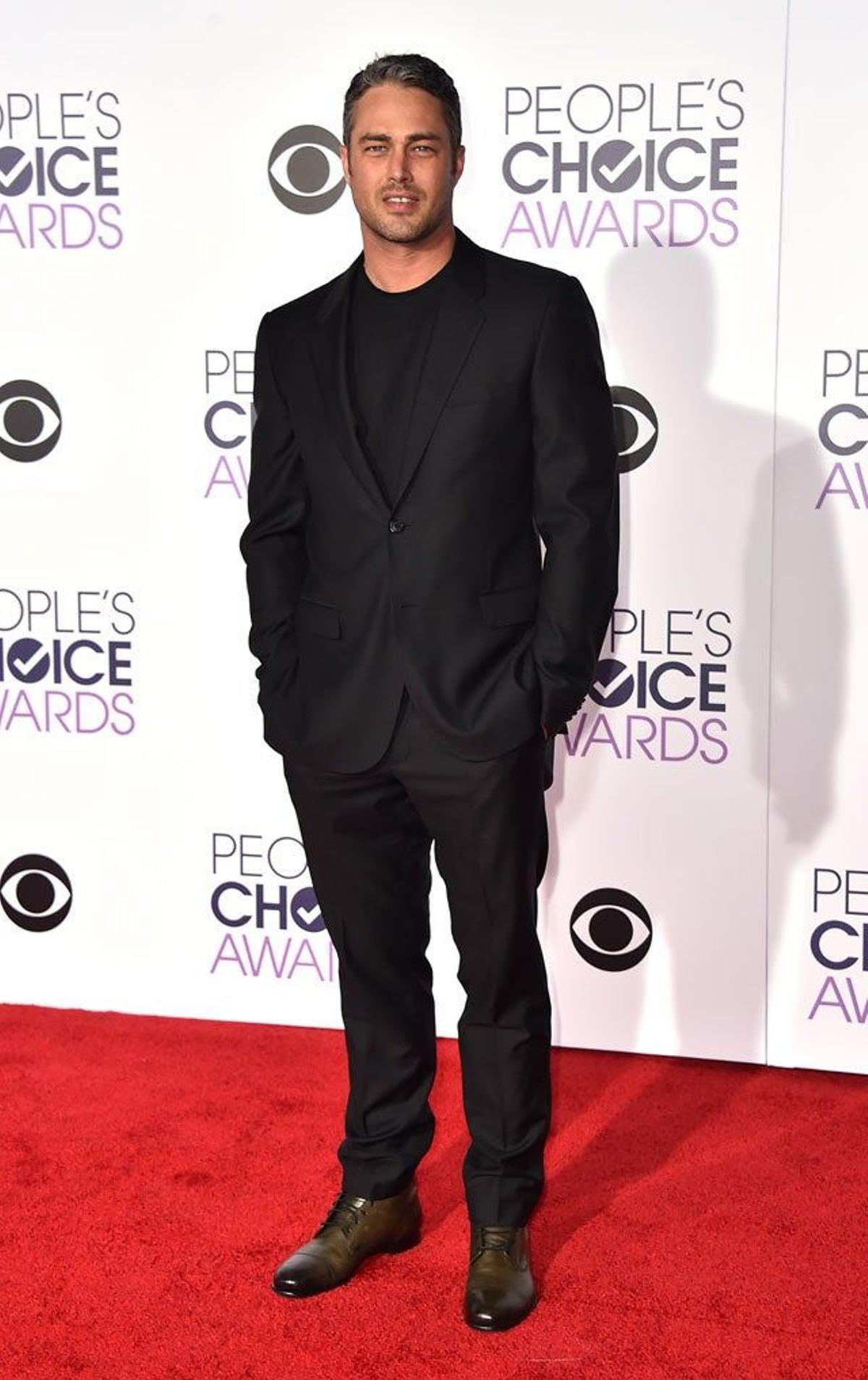 Taylor Kinney, en la gala de los People's Choice Awards.