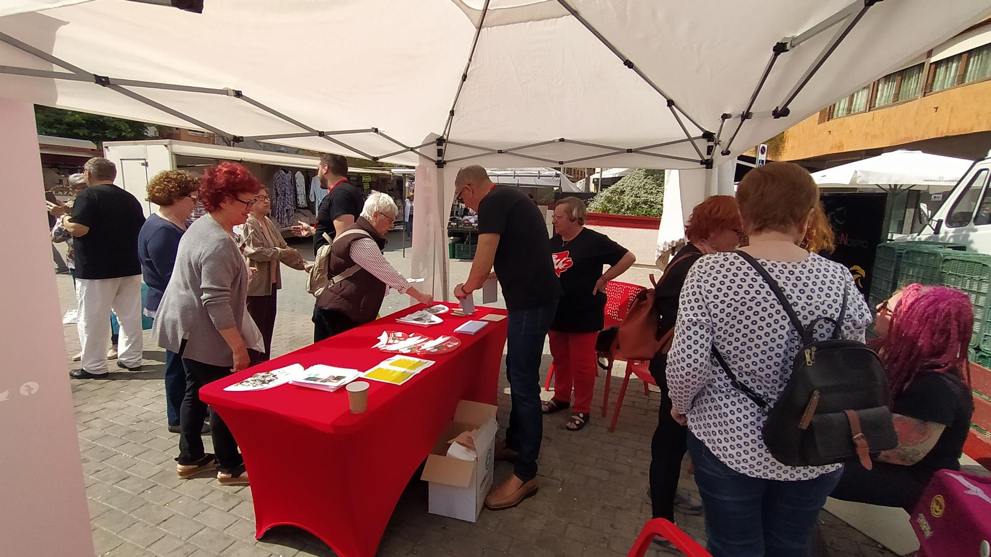 La campaña de los partidos de Tavernes en el mercadillo