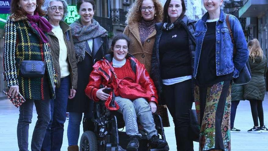 Antonia Trillo, Lola Ponte, Carmen Armada, Cristina Chacón, María Vázquez, Lola López e Dolores Carreira.