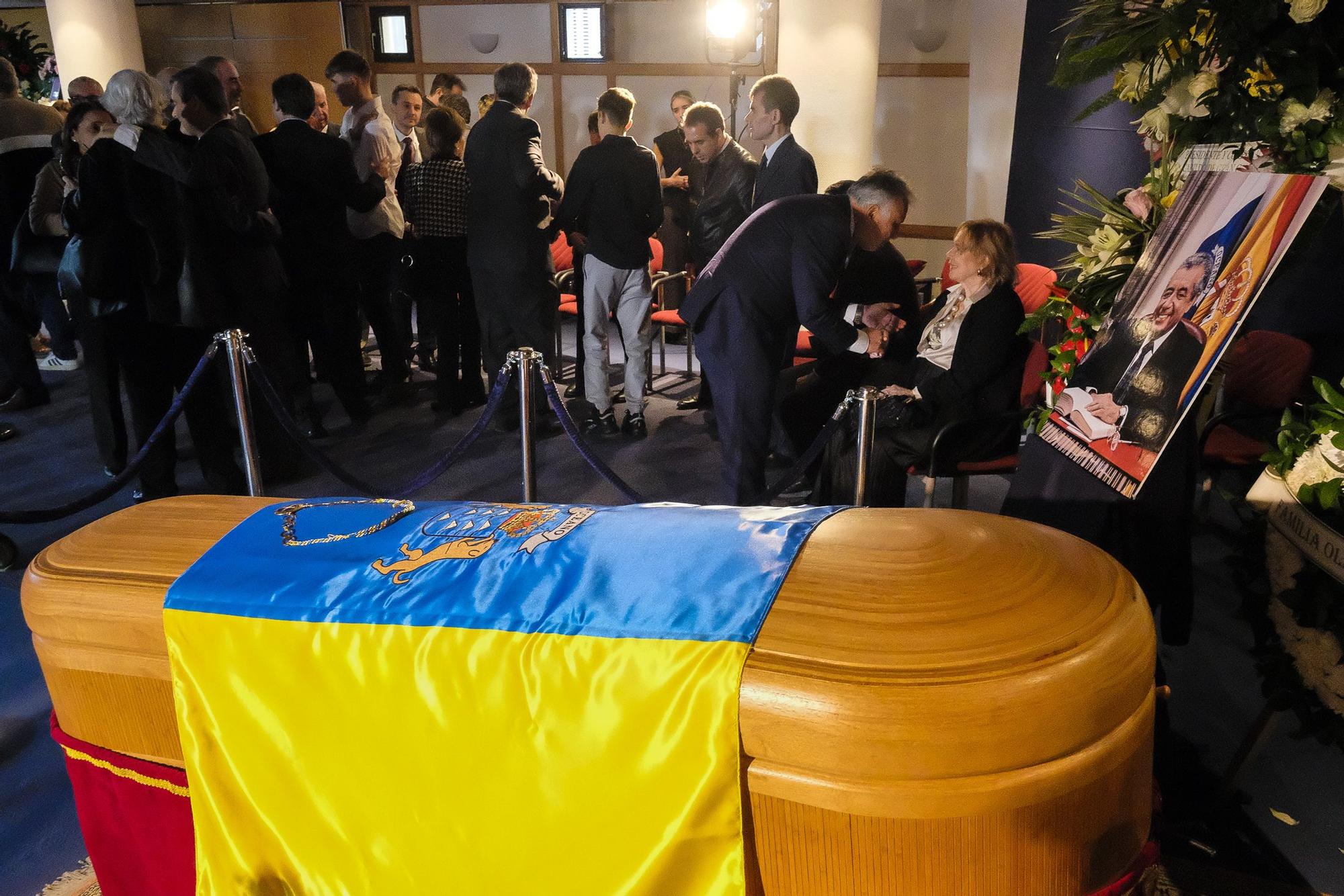 Capilla ardiente y funeral de Lorenzo Olarte
