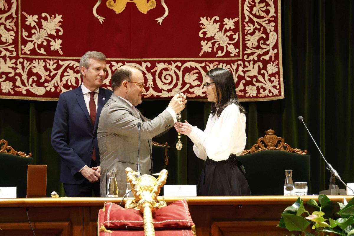 La toma de posesión de Rosa Crujeiras como rectora de la USC en imágenes