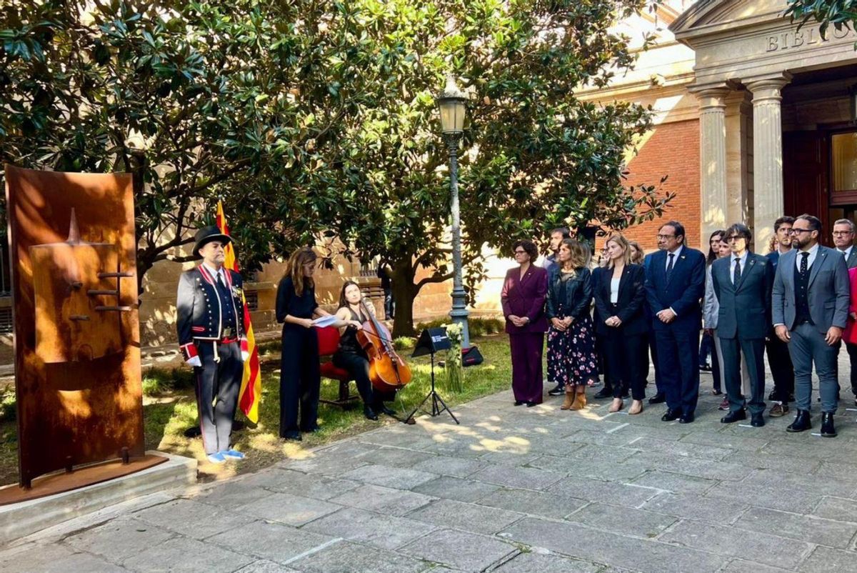 La Cambra catalana ret homenatge a Companys La Cambra catalana ret homenatge a Companys