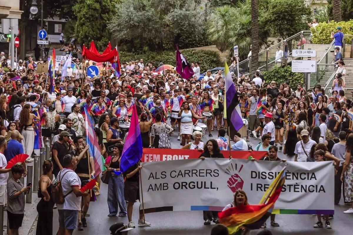 Pride Day 2026 auf Mallorca: Über 2.000 Menschen demonstrieren in Palma