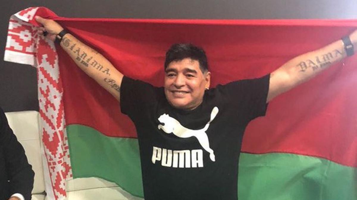 Diego Maradona, en la foto promocional del Dinamo de Brest.