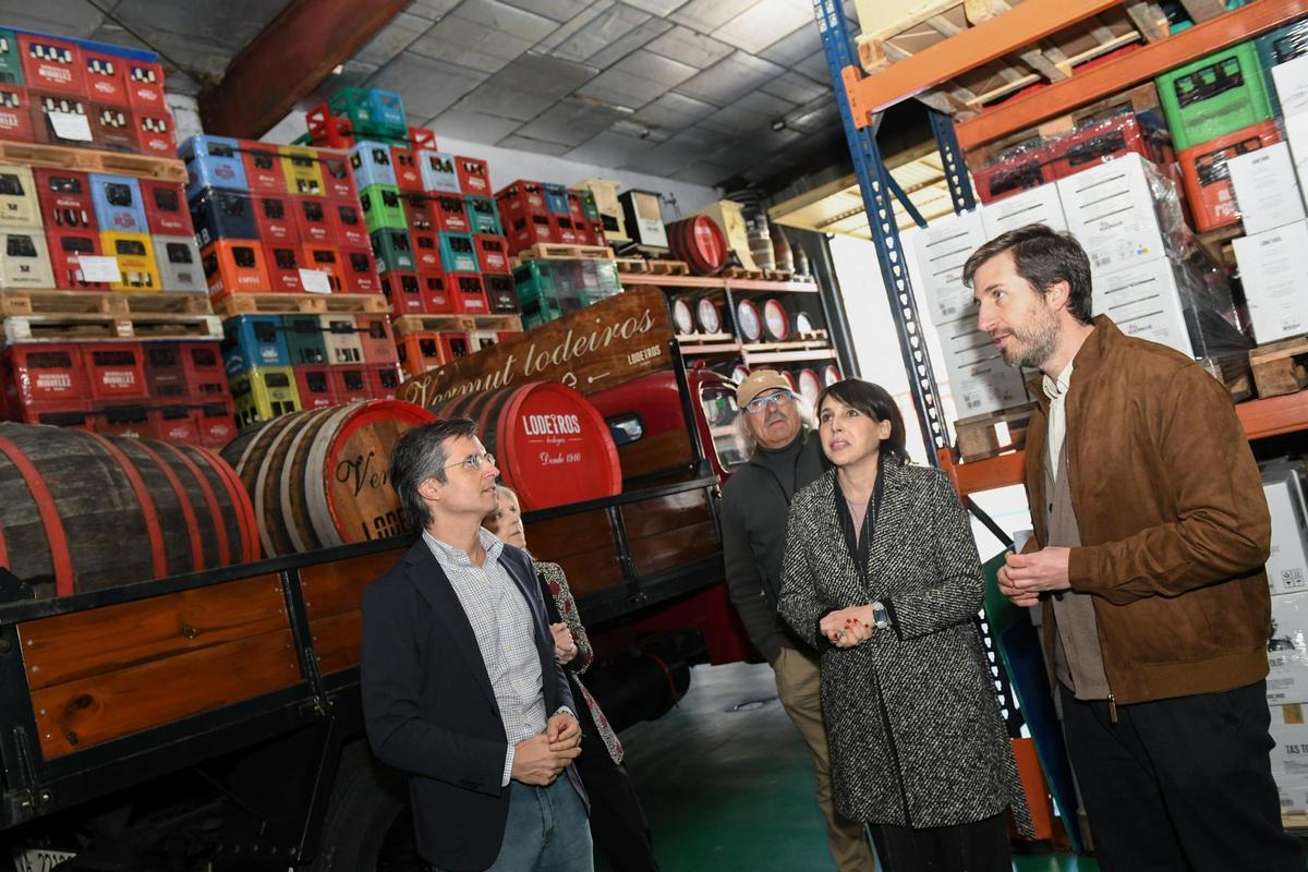 Lorenzana visita a Bodegas Lodeiros