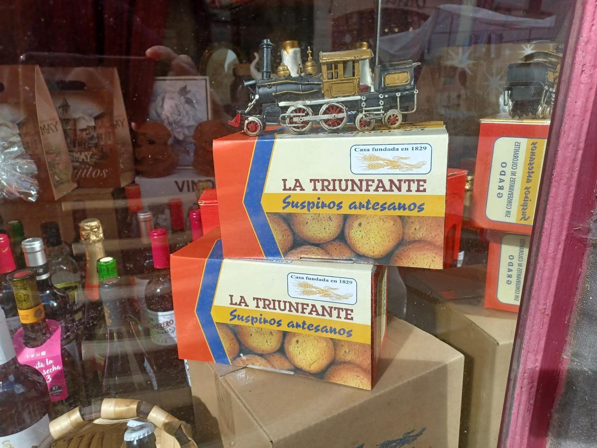 Dos cajas de los famoos suspiros de La Triunfante.