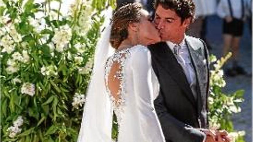 La mediàtica parella Eva González i Cayetano Rivera, ja casats.
