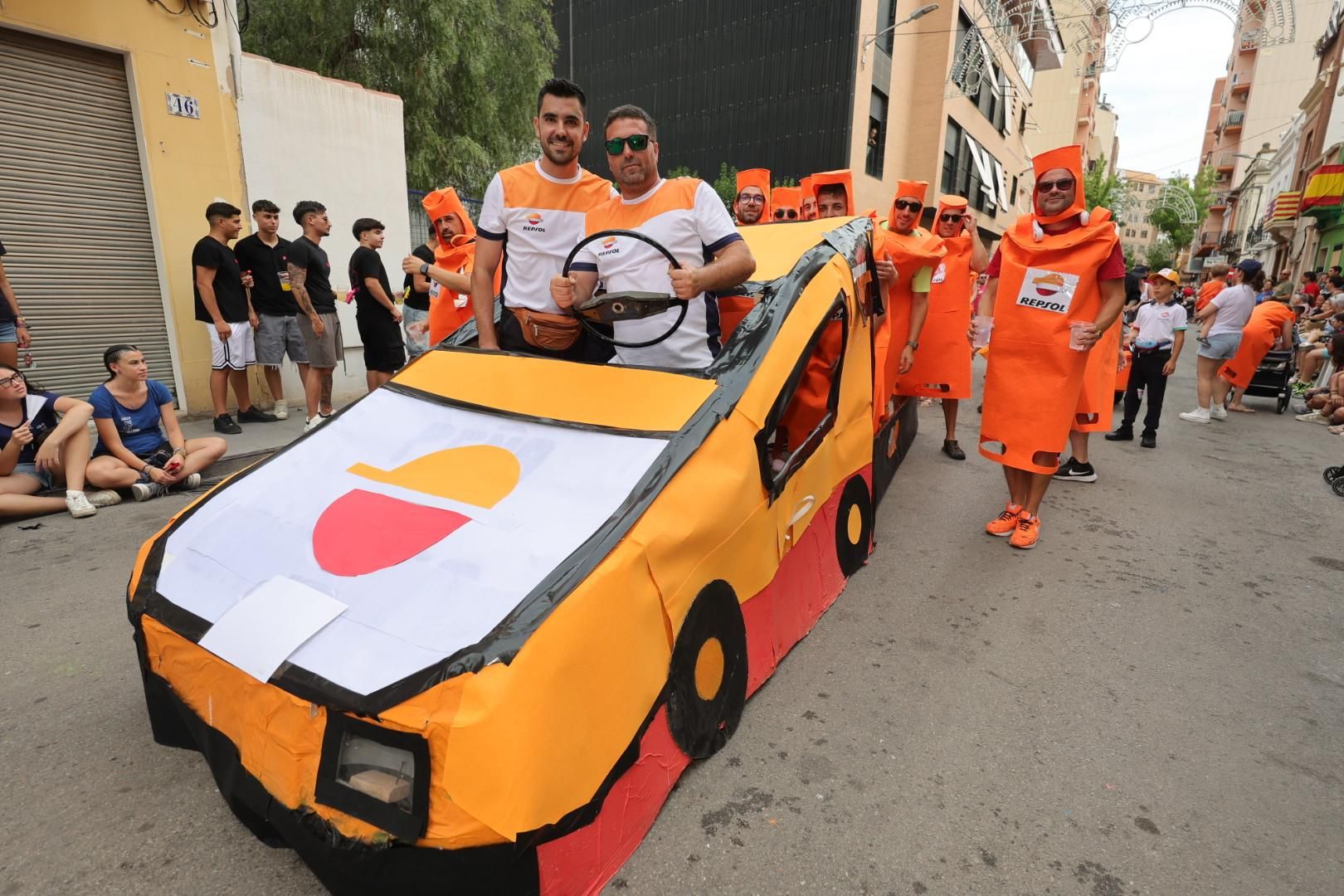 Galería | El Grau disfruta de su desfile de peñas