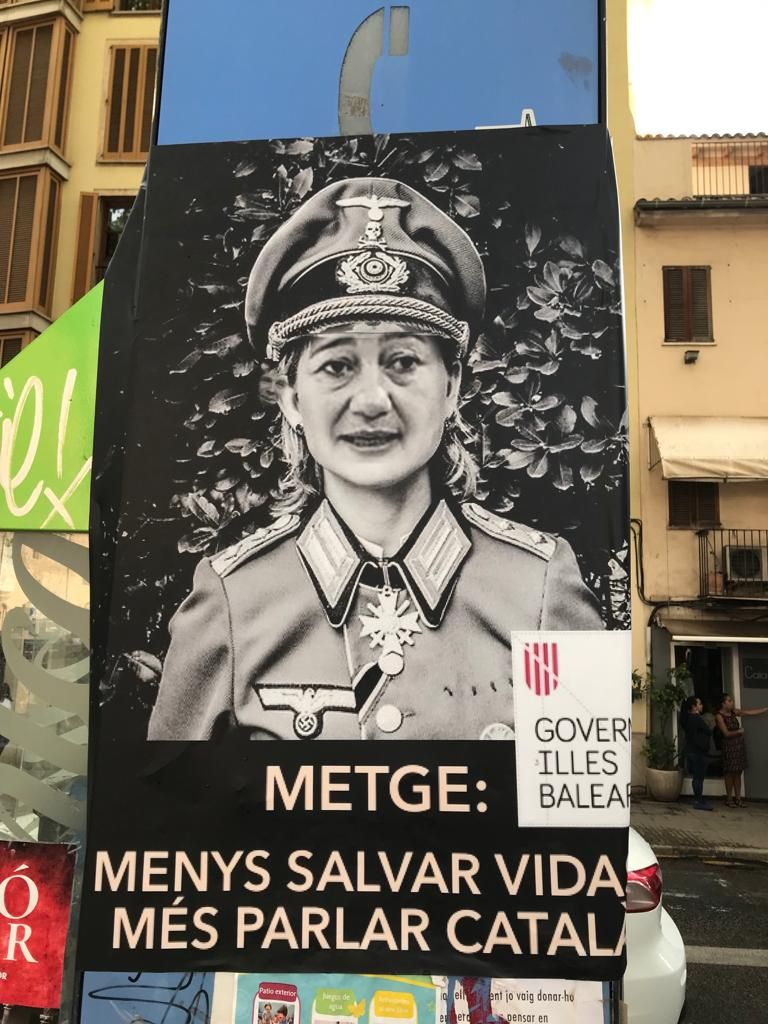 Aparecen carteles de Armengol vestida de nazi en la Rambla