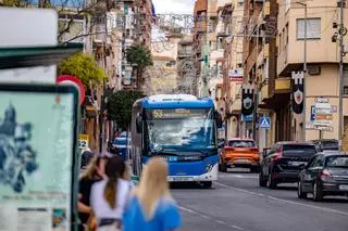 Malestar entre los vecinos de Callosa al sentirse "aislados" de las mejoras del autobús comarcal