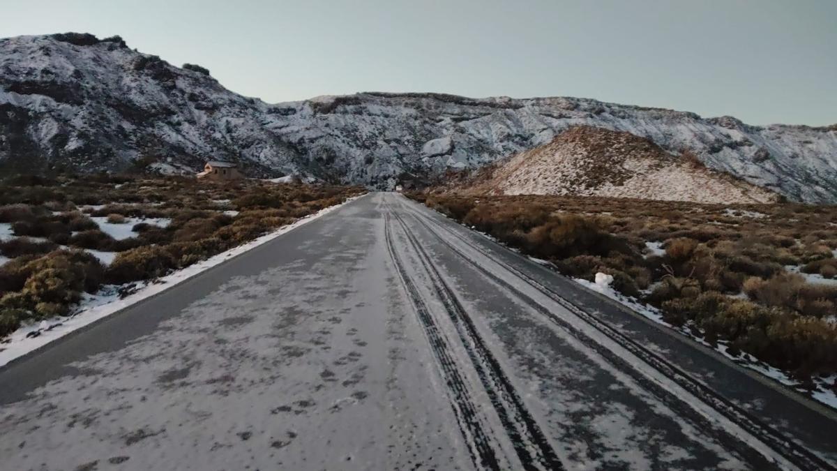 Así amanece el Teide este viernes tras el paso de la borrasca Therese por Tenerife Así amanece el Teide este viernes tras el paso de la borrasca Therese por Tenerife