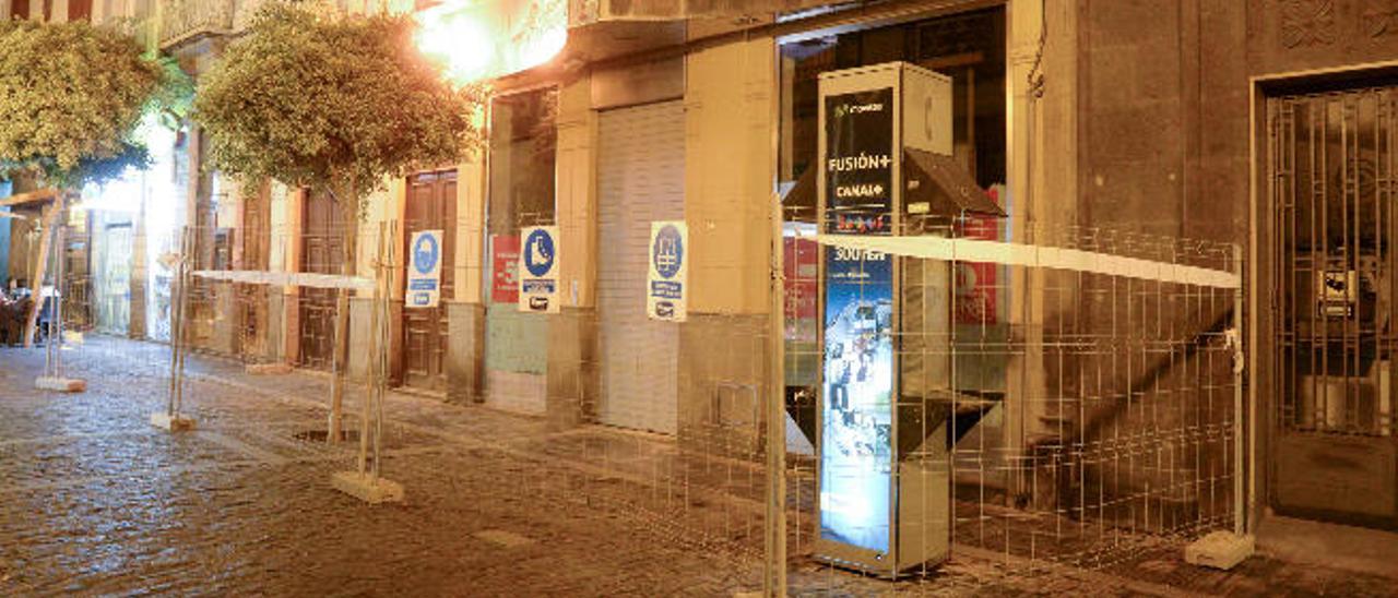 El Ayuntamiento para las obras de un edificio protegido por no tener licencia